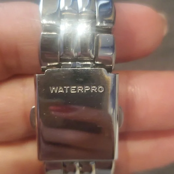 Guess Watch - Picture 2 of 4